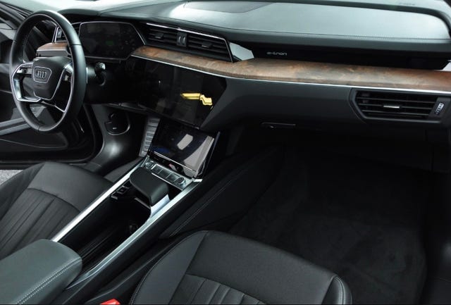 2020 AUDI E-TRON - 16