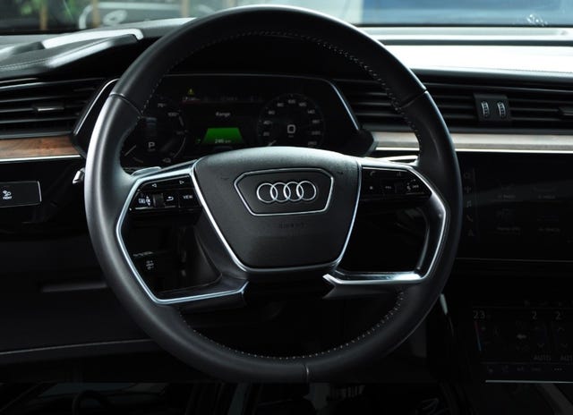 2020 AUDI E-TRON - 14