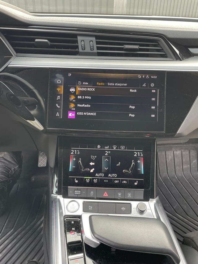2020 AUDI E-TRON - 11