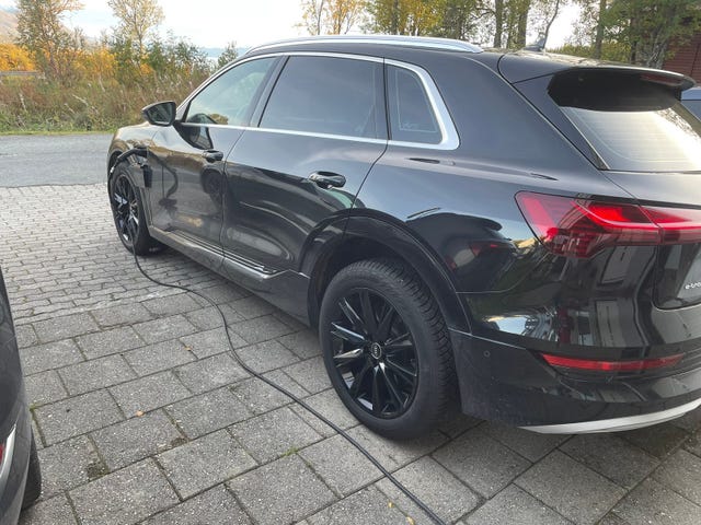 2020 AUDI E-TRON - 61