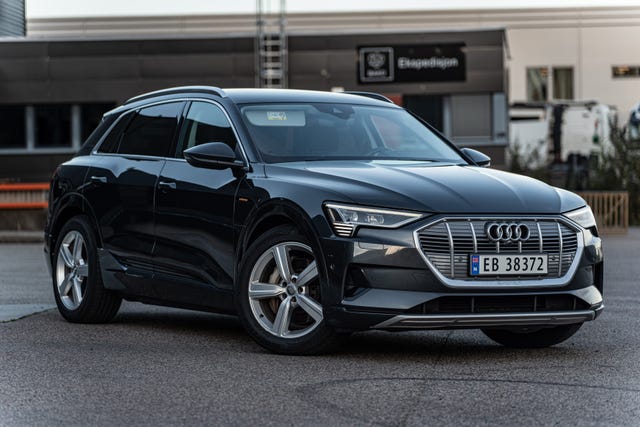WAUZZZGE9LB018912 2020 AUDI E-TRON-3