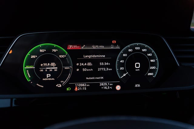 2020 AUDI E-TRON - 38