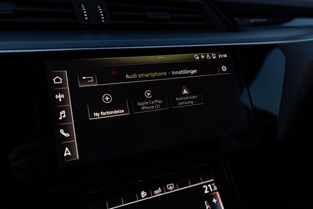 2020 AUDI E-TRON - 46