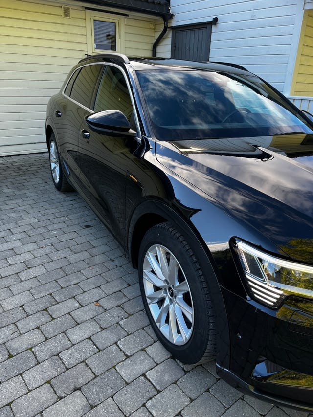 WAUZZZGE3MB045329 2021 AUDI E-TRON-1