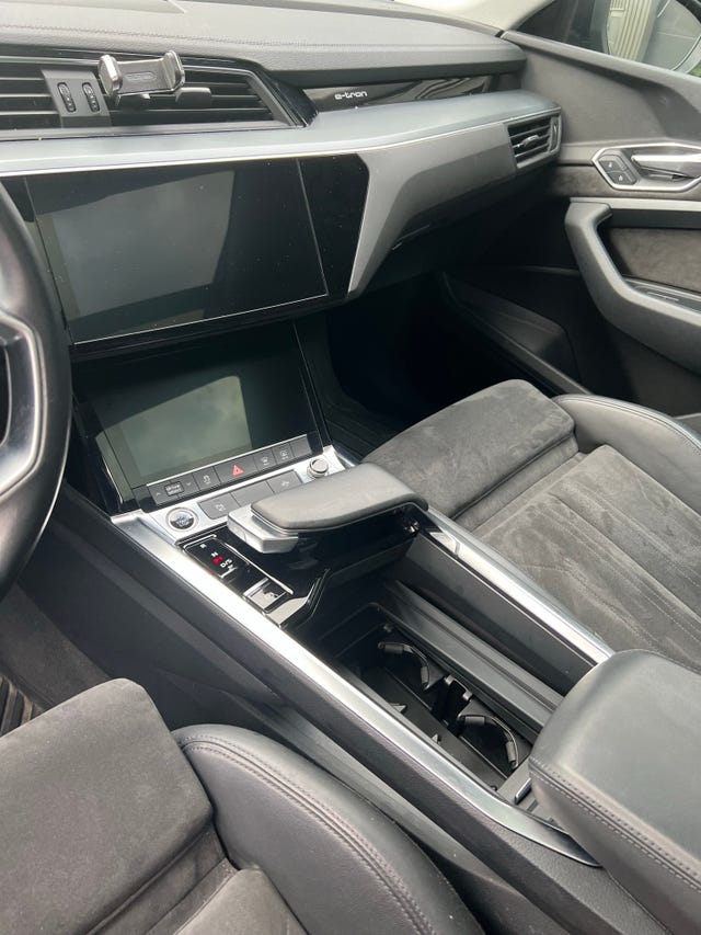 2021 AUDI E-TRON - 28