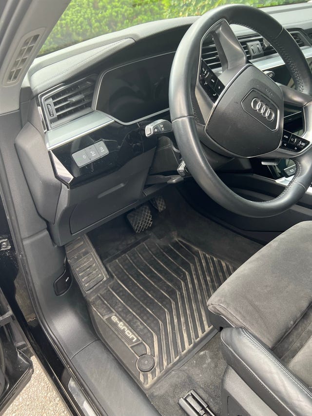 2021 AUDI E-TRON - 29