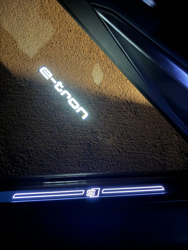 2021 AUDI E-TRON - 23