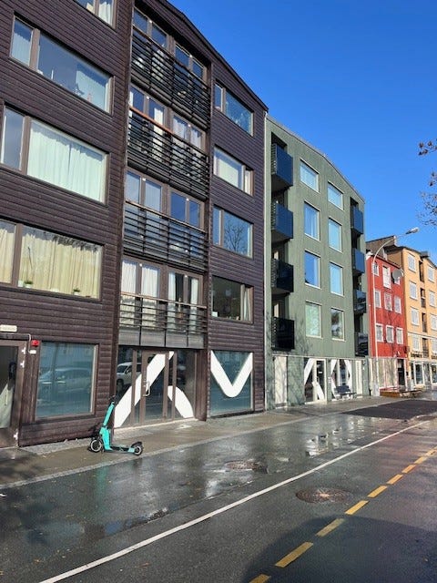 Inngangspartiet. Hovedinngang fra Fjordgata Galleribilde