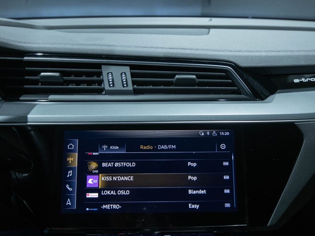2020 AUDI E-TRON - 15