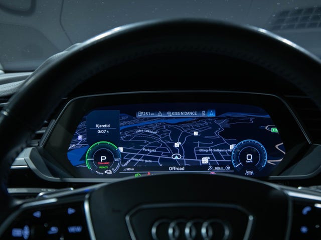 2020 AUDI E-TRON - 23