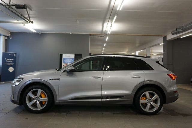 WAUZZZGE5LB018373 2020 AUDI E-TRON-1