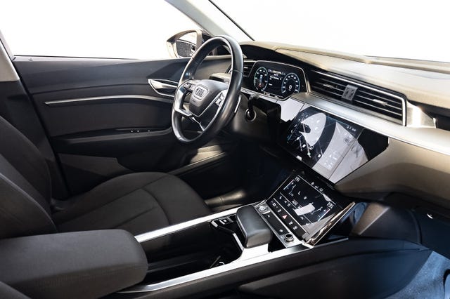 2020 AUDI E-TRON - 13