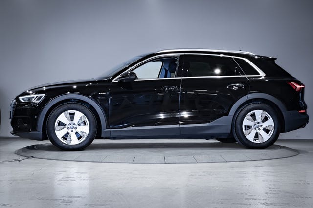 2020 AUDI E-TRON - 10