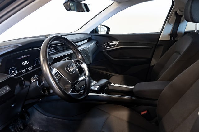 2020 AUDI E-TRON - 11