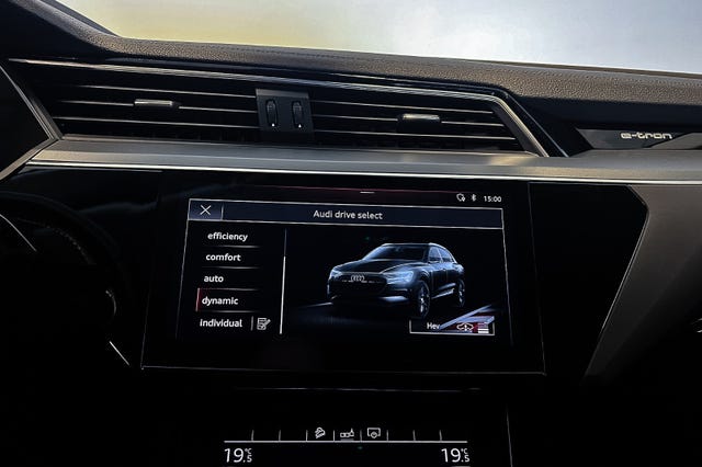 2020 AUDI E-TRON - 22