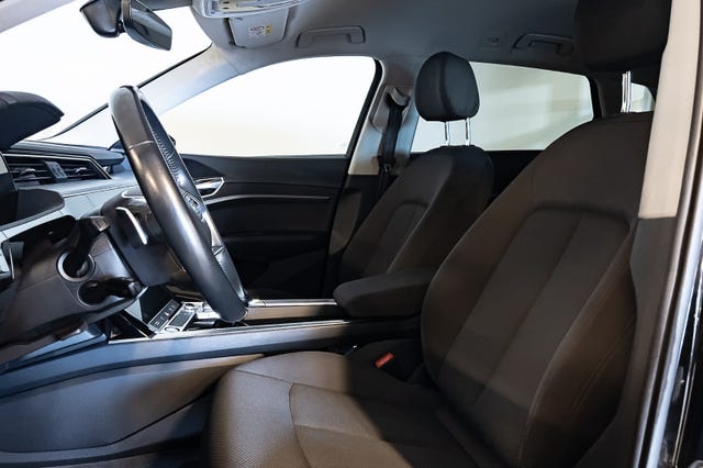 2020 AUDI E-TRON - 12