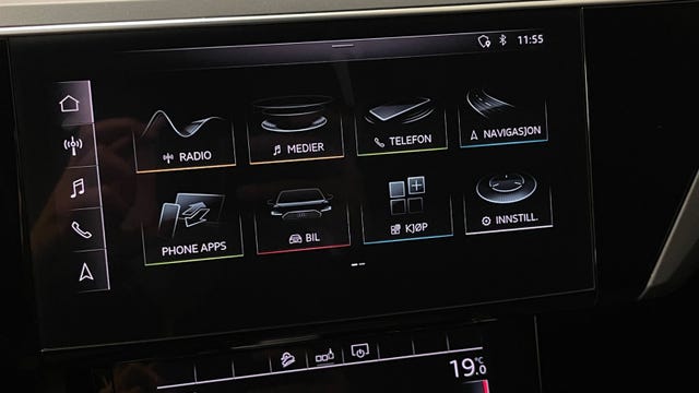 2020 AUDI E-TRON - 29