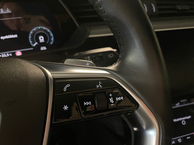 2020 AUDI E-TRON - 20