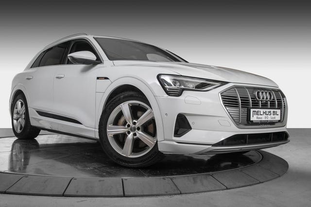 WAUZZZGE8LB000689 2020 AUDI E-TRON-1