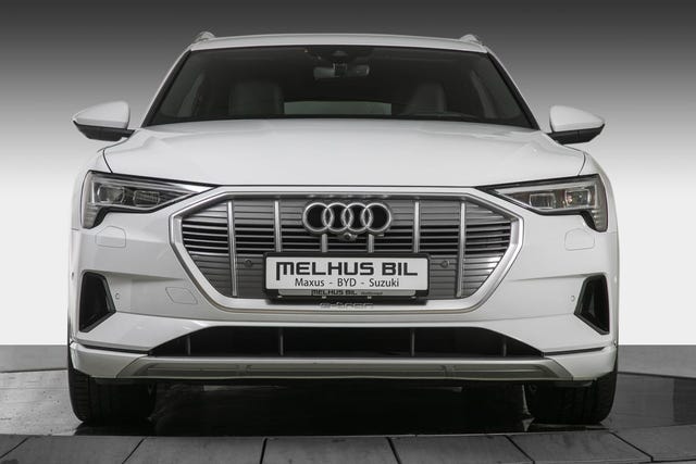 WAUZZZGE8LB000689 2020 AUDI E-TRON-3