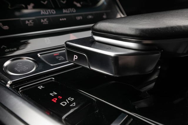 2020 AUDI E-TRON - 23