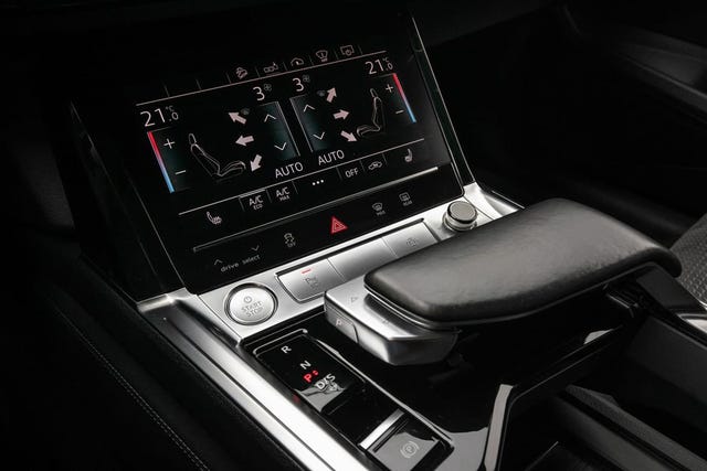 2020 AUDI E-TRON - 22