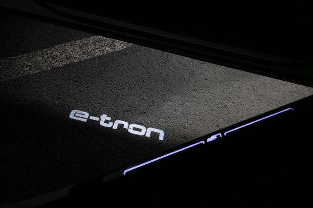 2020 AUDI E-TRON - 30