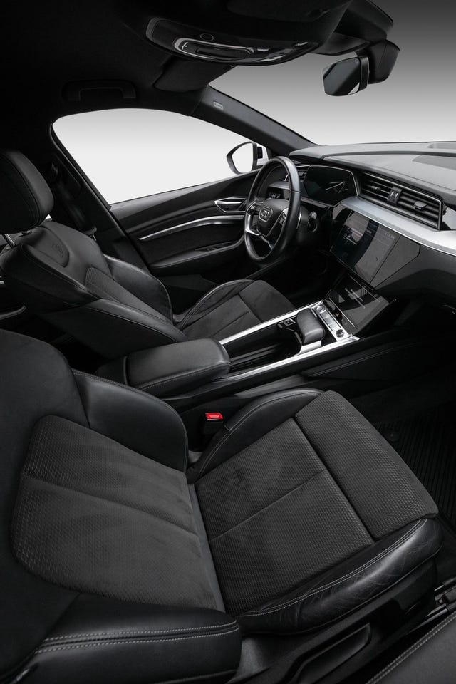2020 AUDI E-TRON - 29