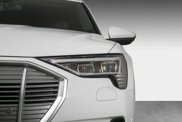 WAUZZZGE8LB000689 2020 AUDI E-TRON-4