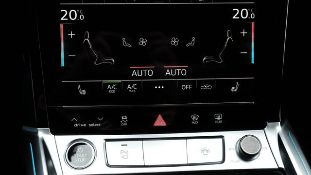 2021 AUDI E-TRON - 29