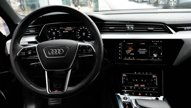 2021 AUDI E-TRON - 18