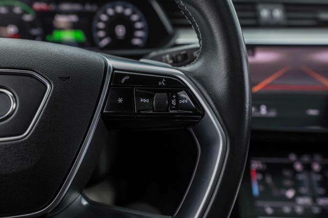 2020 AUDI E-TRON - 17