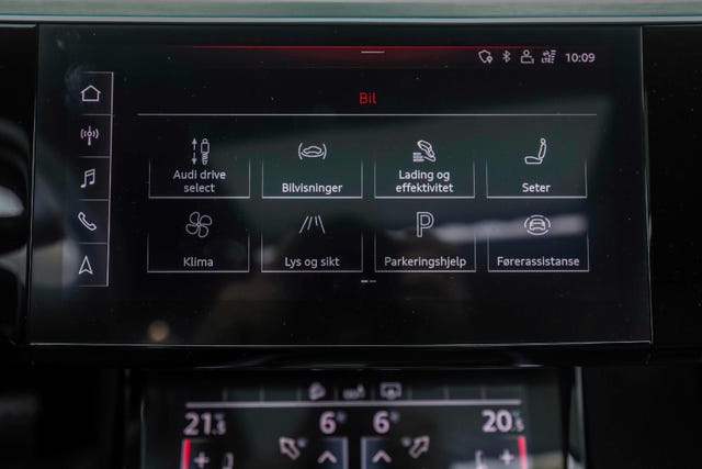 2020 AUDI E-TRON - 30