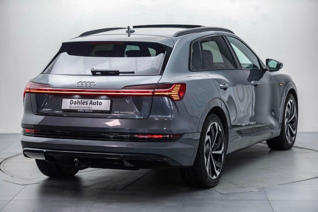 2020 AUDI E-TRON - 10