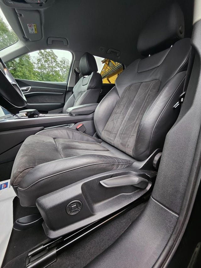 2020 AUDI E-TRON - 23