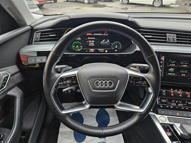 2020 AUDI E-TRON - 25