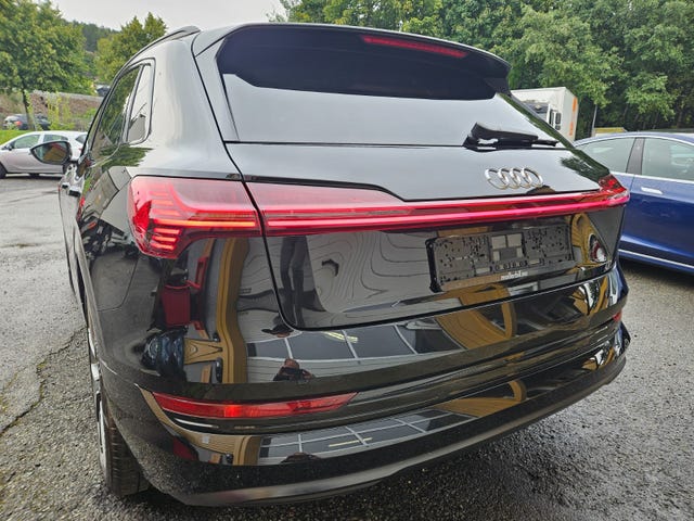 2020 AUDI E-TRON - 12