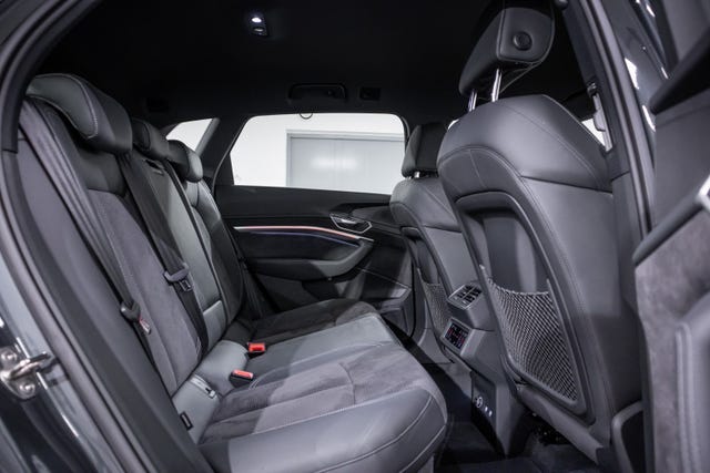 2020 AUDI E-TRON - 39
