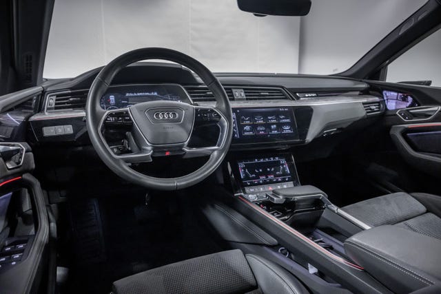 2020 AUDI E-TRON - 35