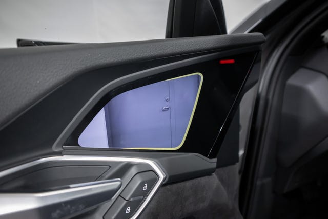 2020 AUDI E-TRON - 31