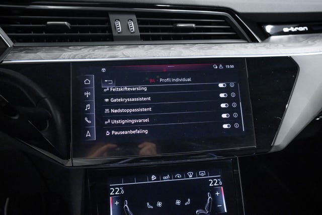 2020 AUDI E-TRON - 24