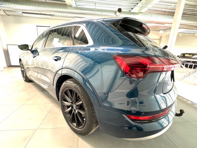 WAUZZZGE9LB006551 2020 AUDI E-TRON-4