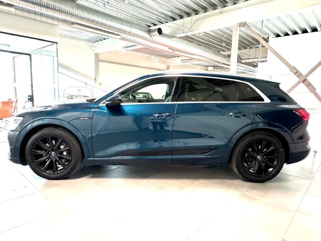 WAUZZZGE9LB006551 2020 AUDI E-TRON-2