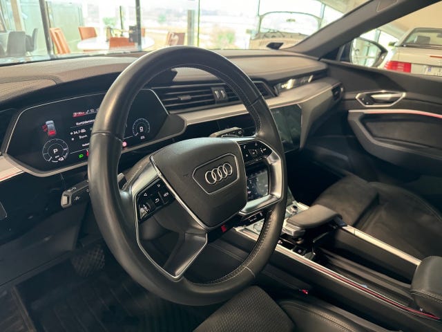 2020 AUDI E-TRON - 11
