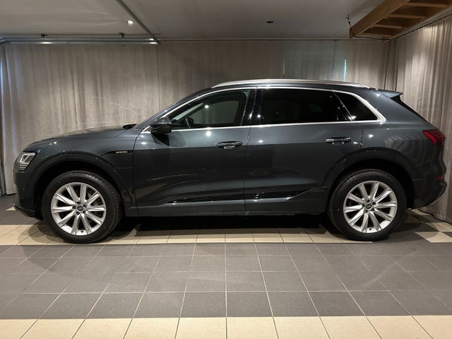 2020 AUDI E-TRON - 7