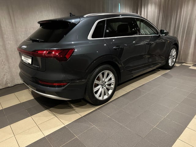 2020 AUDI E-TRON - 11