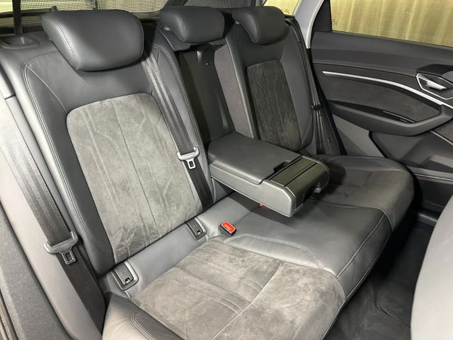 2020 AUDI E-TRON - 34