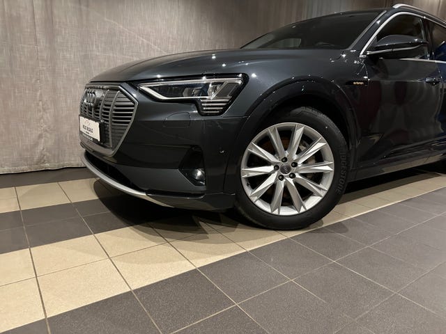 WAUZZZGE9LB032583 2020 AUDI E-TRON-3