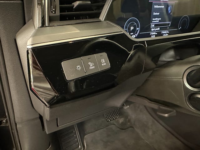 2020 AUDI E-TRON - 52