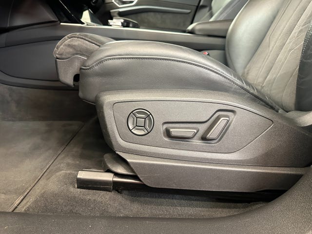 2020 AUDI E-TRON - 53